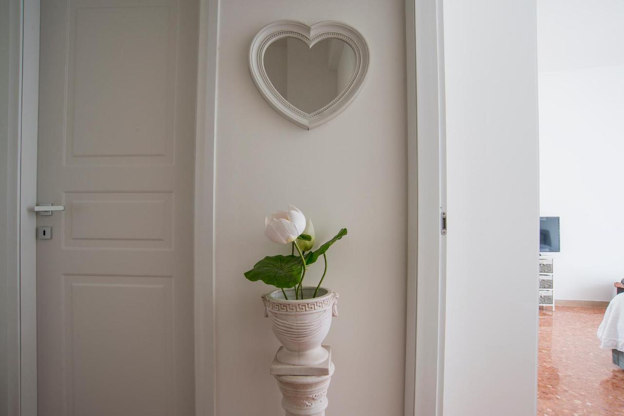 Apartament A Casa Di Ale Rzym Zewnętrze zdjęcie