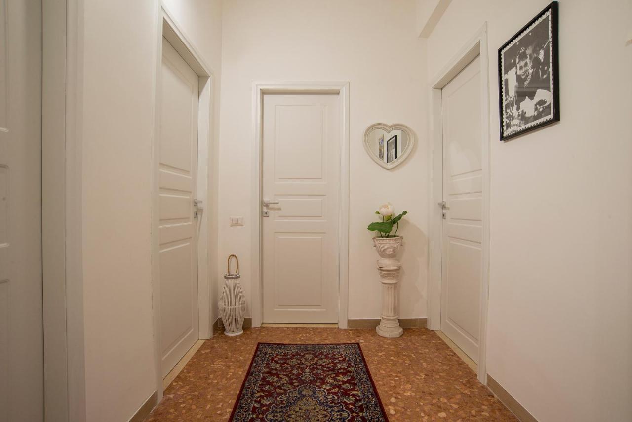 Apartament A Casa Di Ale Rzym Zewnętrze zdjęcie